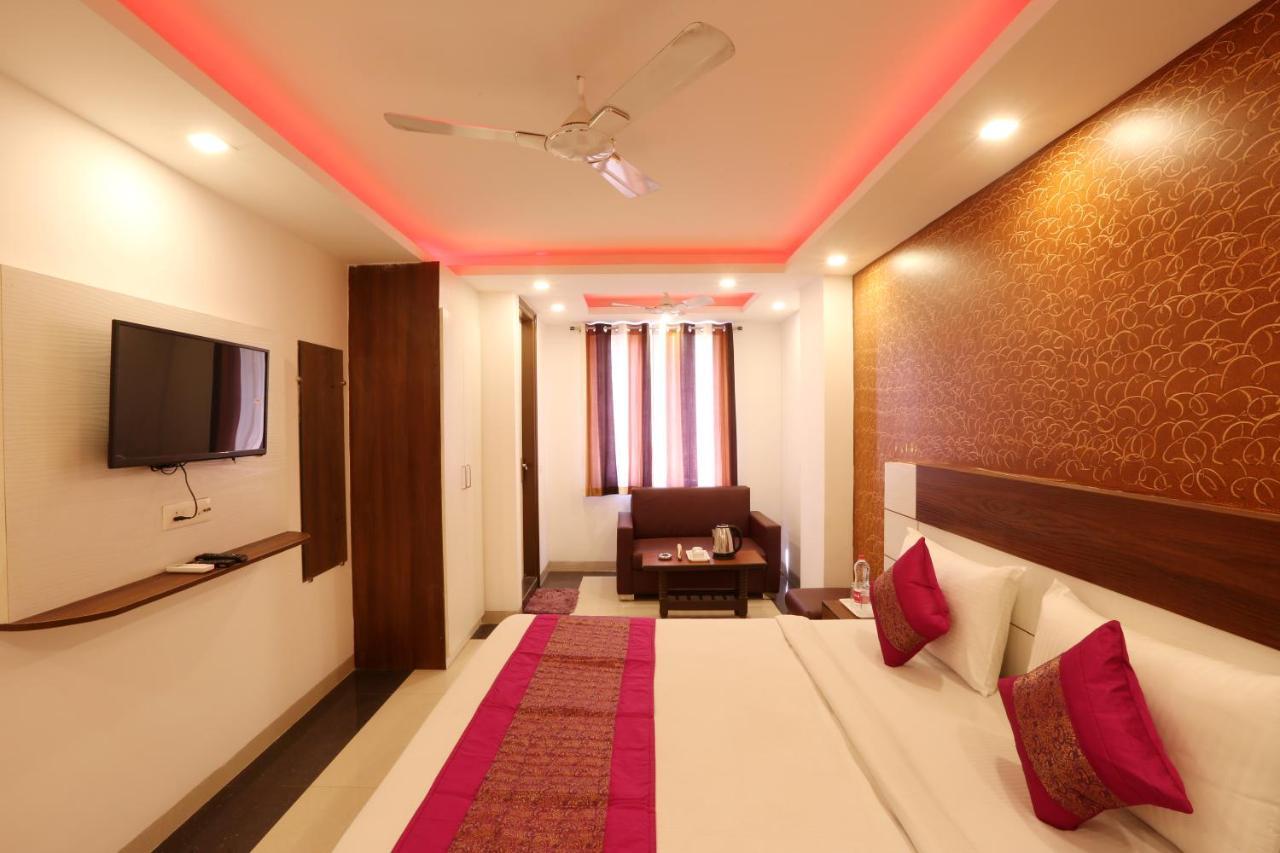 Hotel Ark Wood New Delhi Eksteriør billede