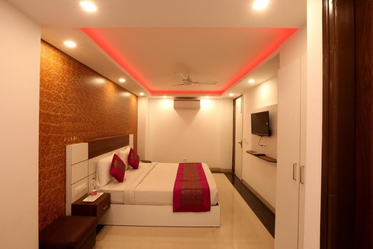 Hotel Ark Wood New Delhi Eksteriør billede