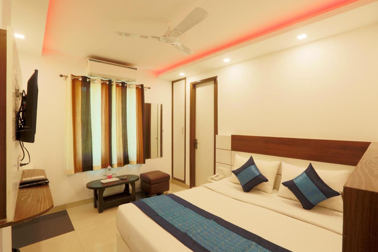 Hotel Ark Wood New Delhi Eksteriør billede