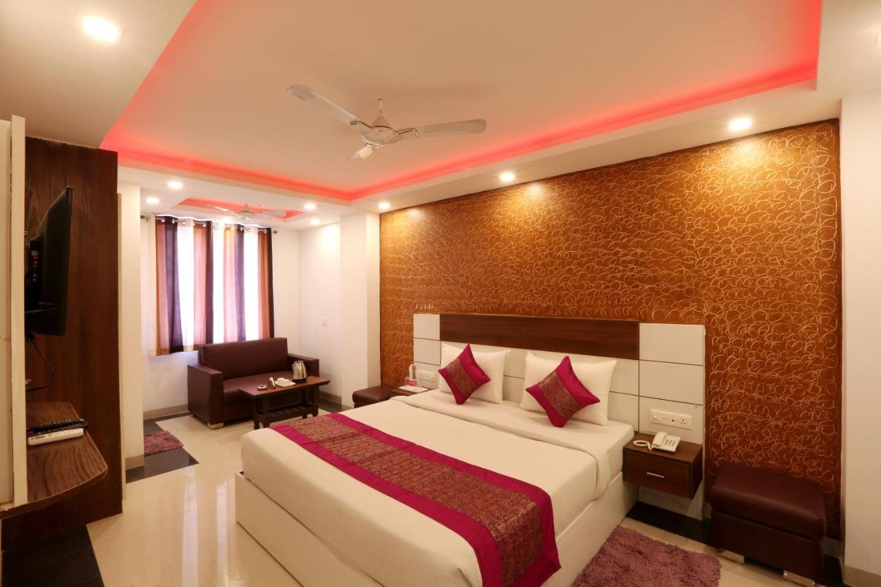 Hotel Ark Wood New Delhi Eksteriør billede