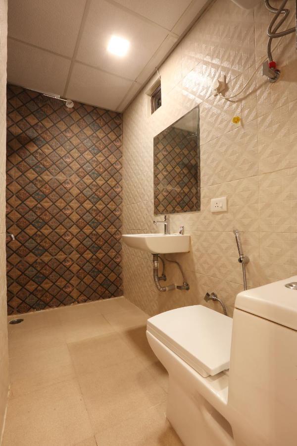 Hotel Ark Wood New Delhi Eksteriør billede
