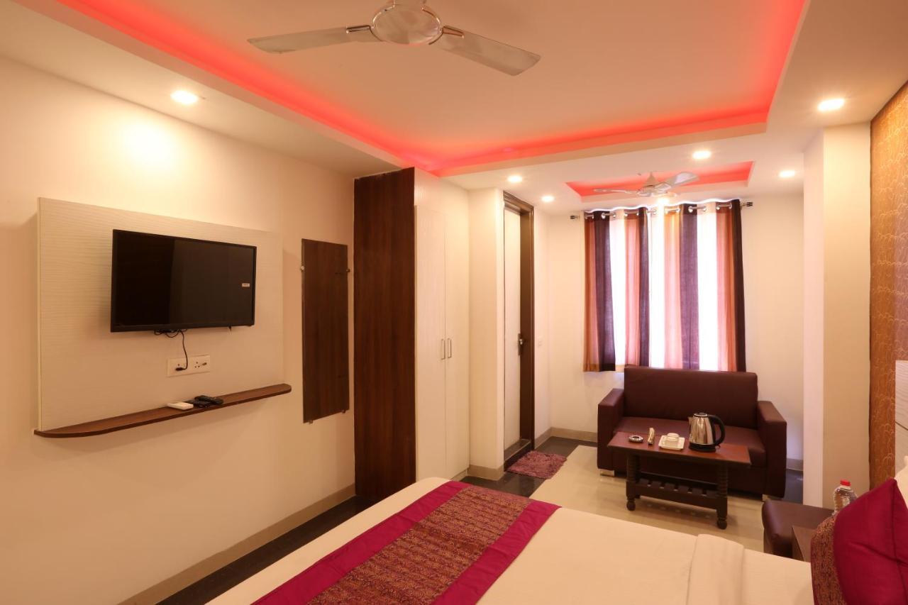Hotel Ark Wood New Delhi Eksteriør billede